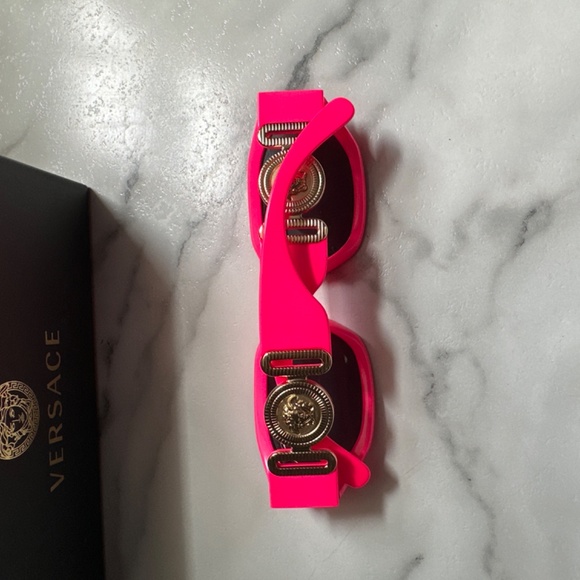 Sunglasses main image 4